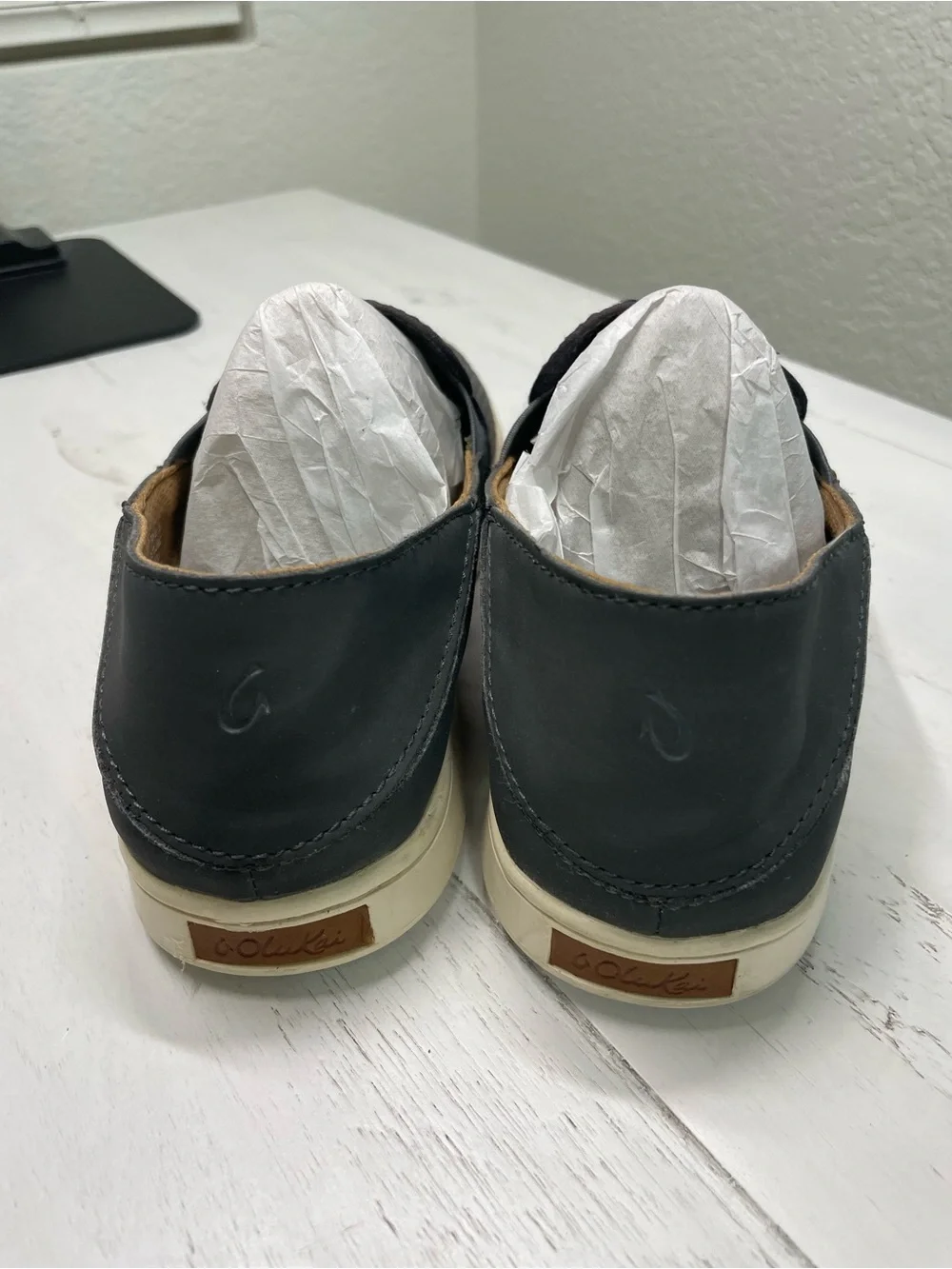OluKai Pehuea Pavement Gray Mesh Slip-On Sneakers Women’s Size 9 Comfort Shoes